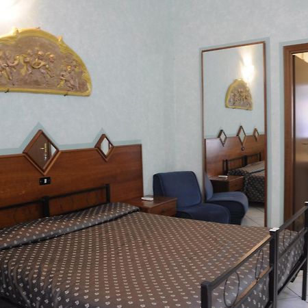 Hotel Farini Roma Quarto foto