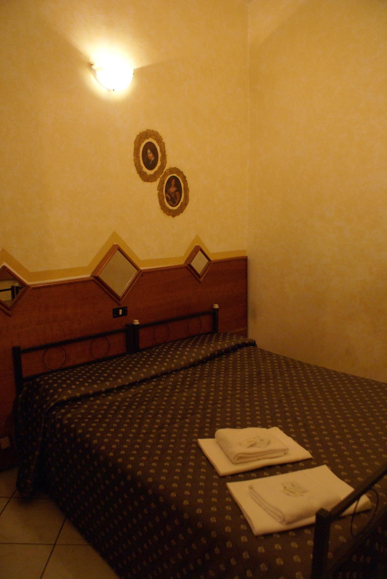 Hotel Farini Roma Exterior foto